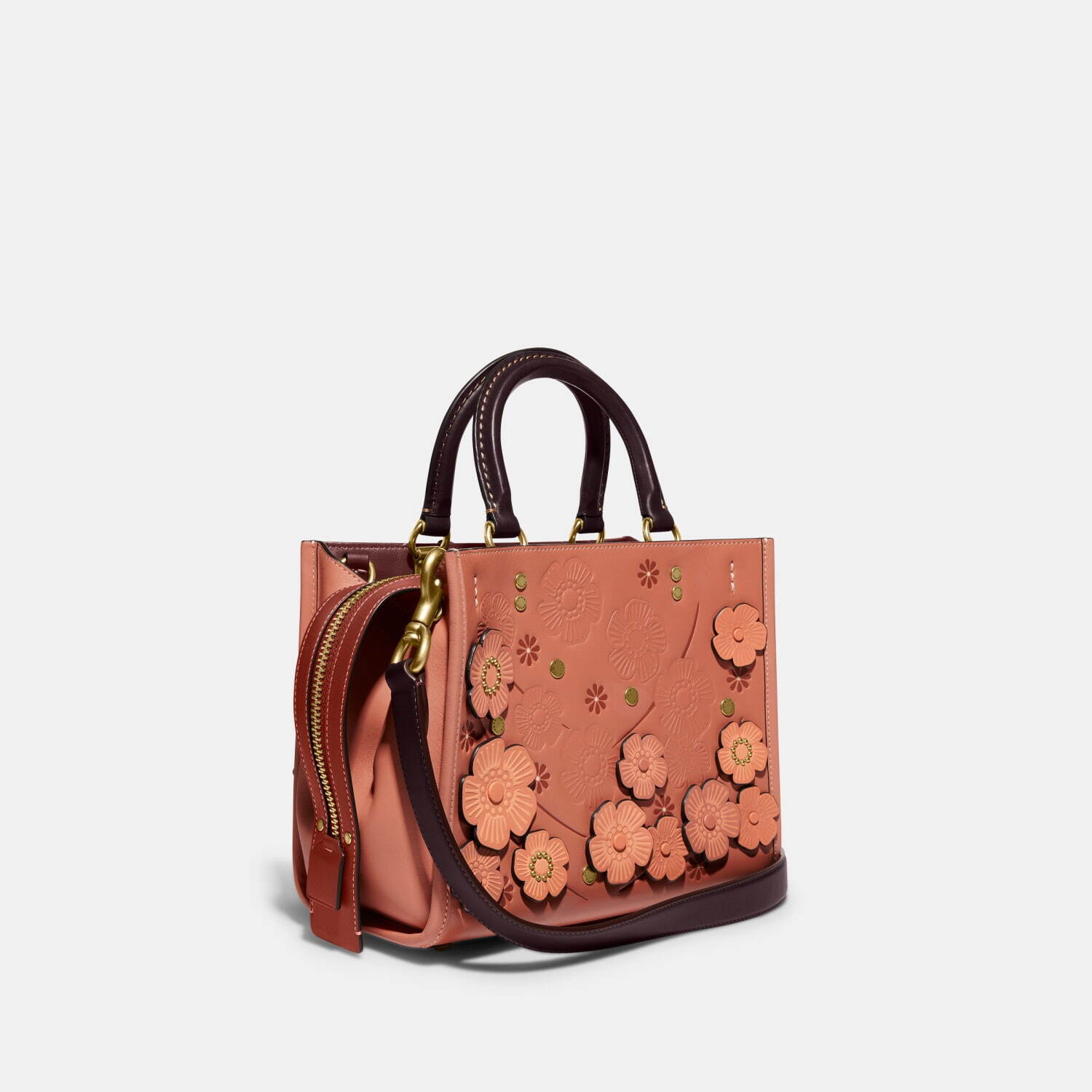 コーチ“レザーの花”を飾ったバッグ「ティーローズ ローグ」コーラル