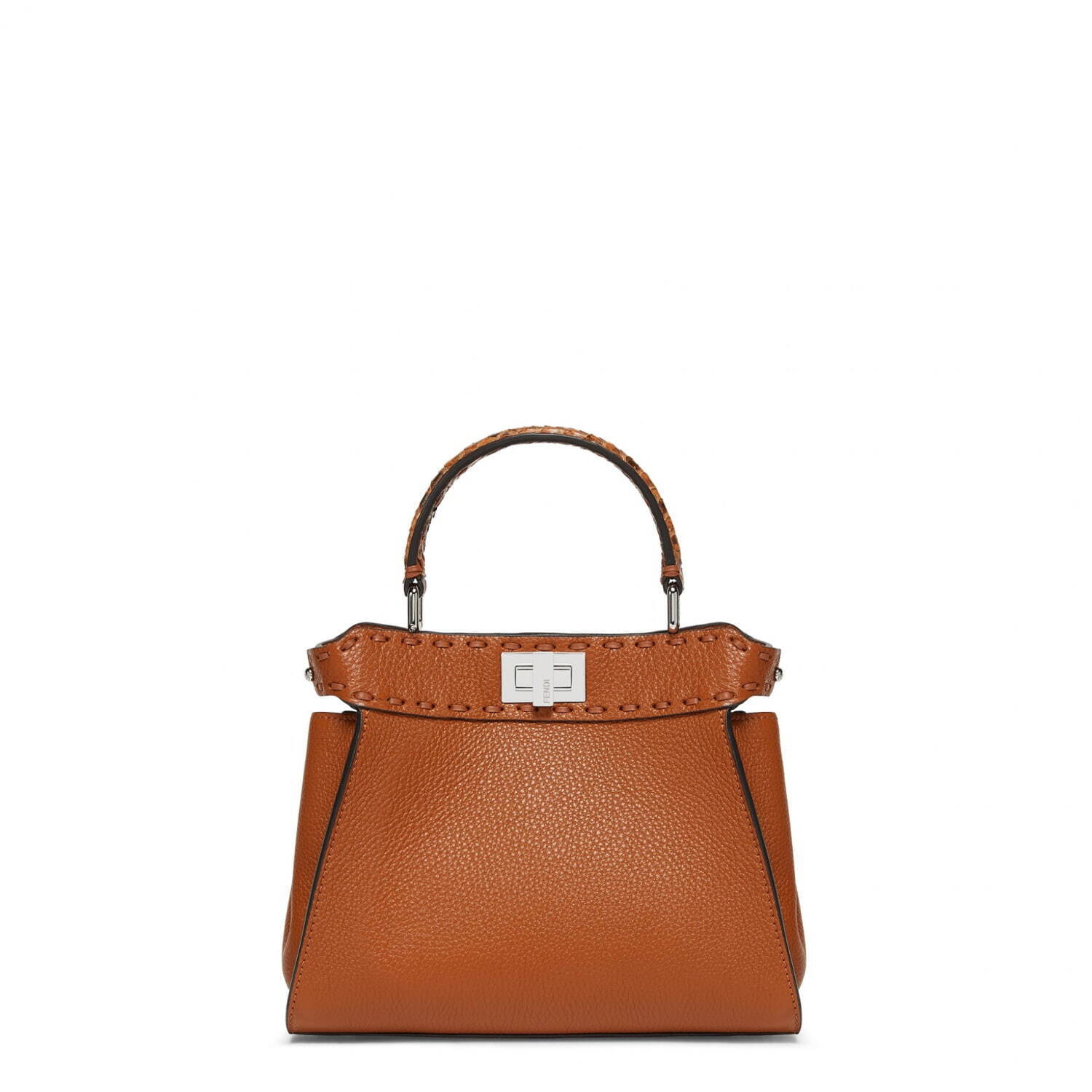 フェンディの“ステッチ”際立つアイコンバッグ「ピーカブー」新色