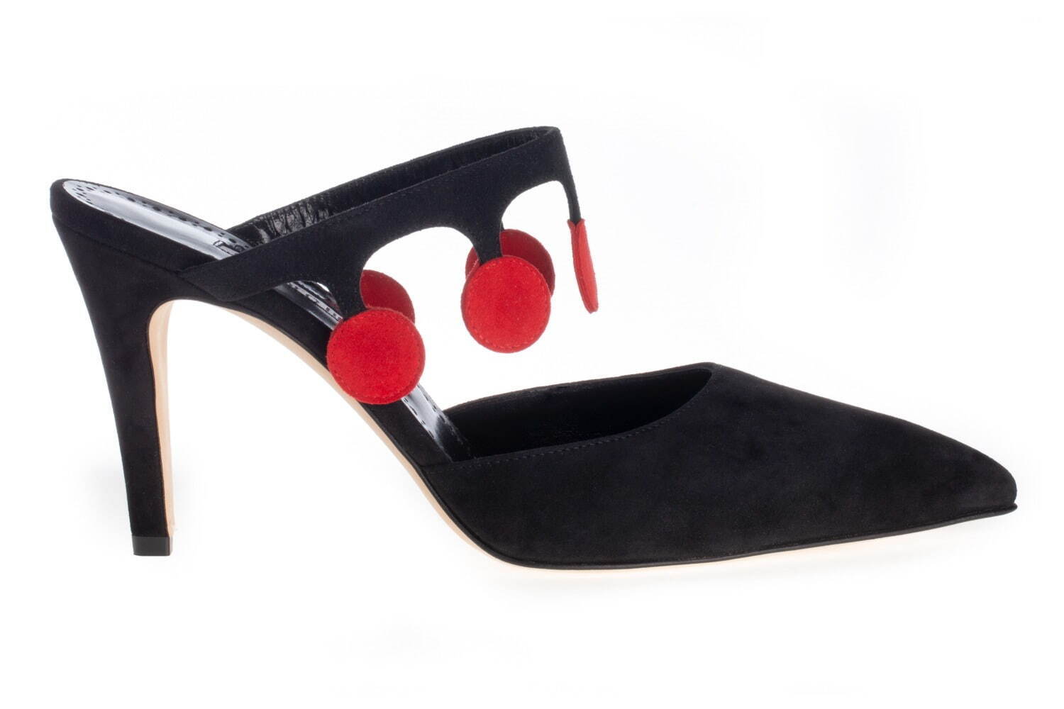 マノロ ブラニク24年春シューズ、パステルブルーの「ハンギシ」や