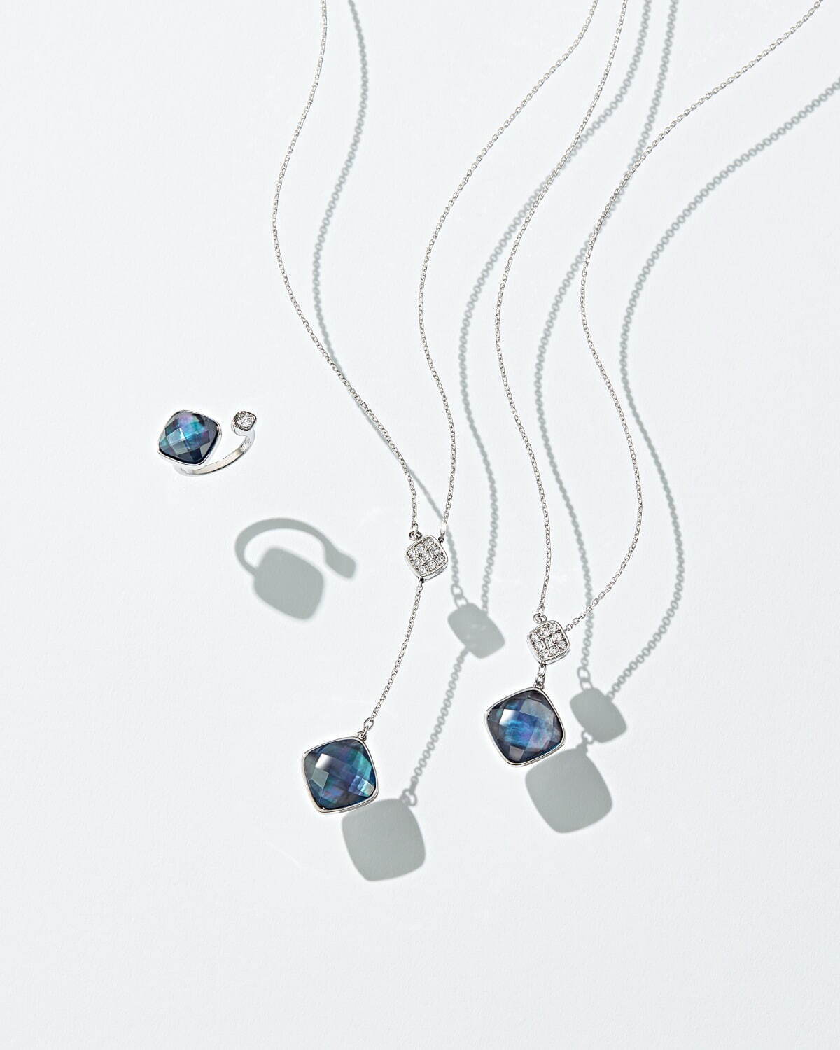 ヴァンドームブティック24年クリスマス、淡水パール輝く“雪の結晶