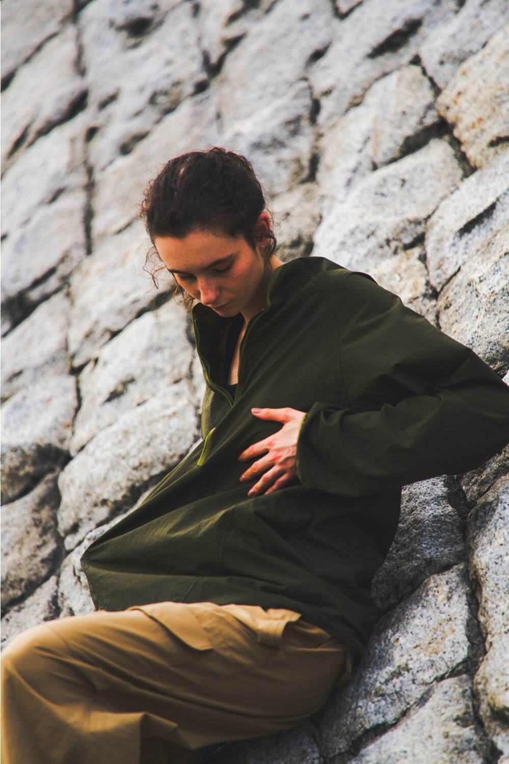 チェイスの撥水ナイロンシャツ、ウィズム限定“カーキカラー”＆ハーフ