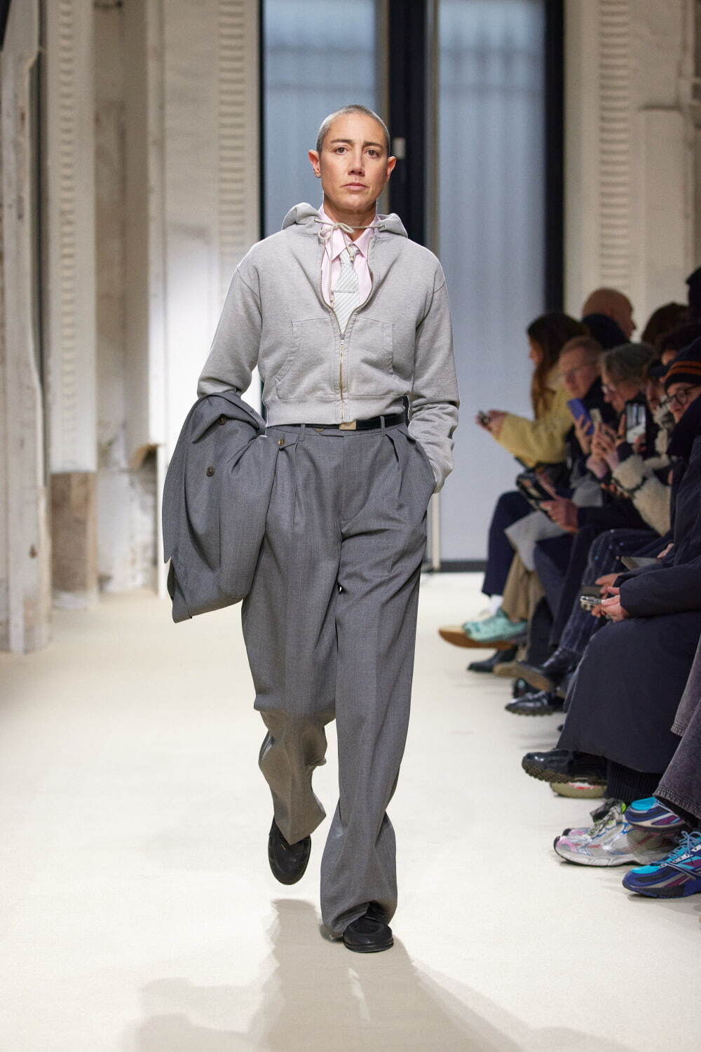 オーラリー(AURALEE) 2025-26年秋冬ウィメンズ&メンズコレクション