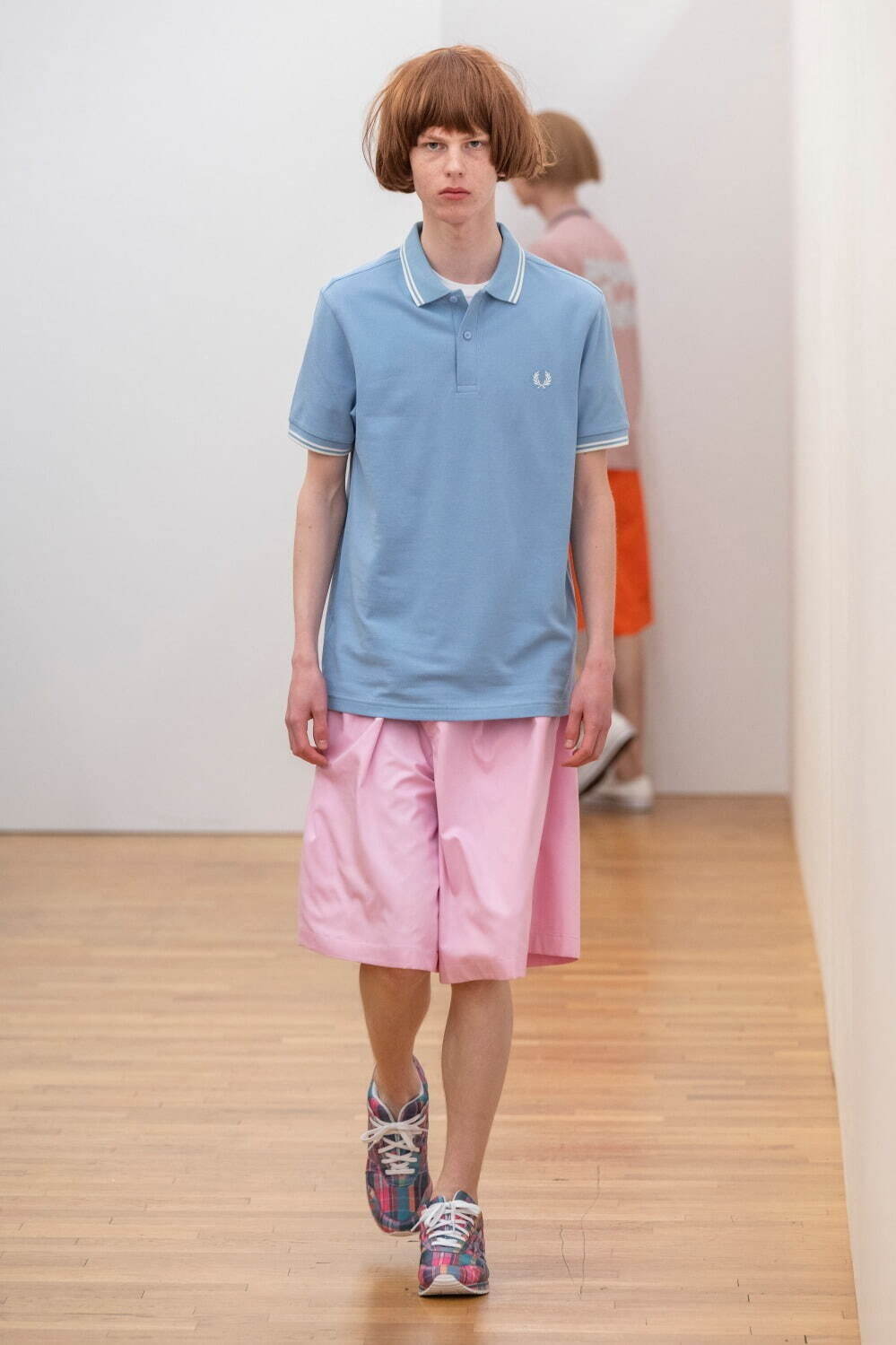 コム デ ギャルソン・シャツ×フレッドペリーのポロシャツ、背面に