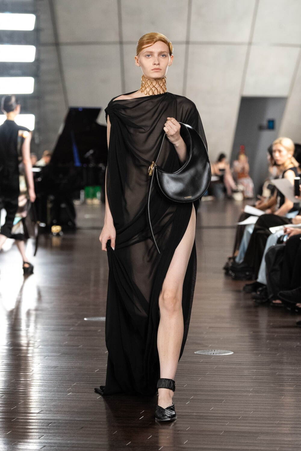 ハルノブムラタ 2025年春夏コレクション - 研ぎ澄ます先に留めおく