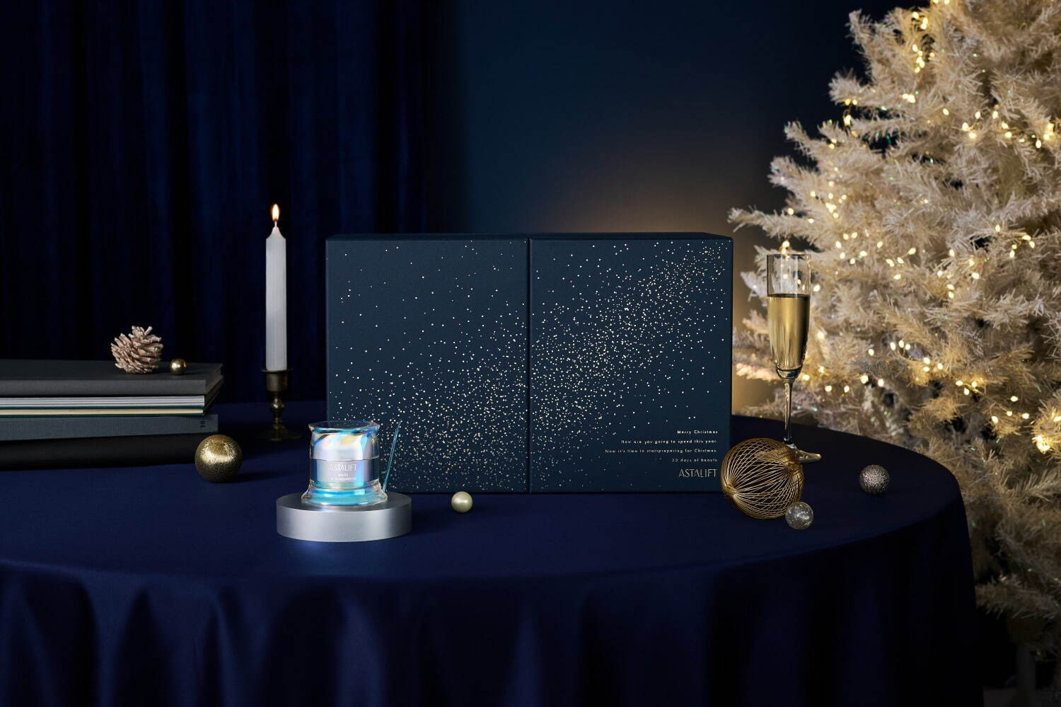 アスタリフト24年クリスマスコフレ、“人気No.1先行美容液など