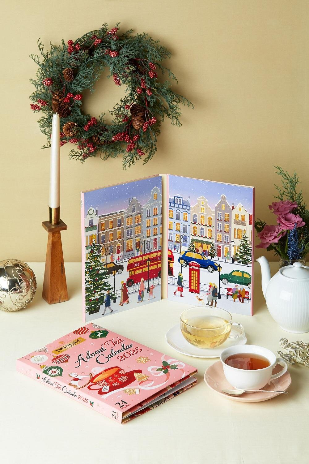 トワイニングのブック型「アドベント ティー カレンダー」人気紅茶や