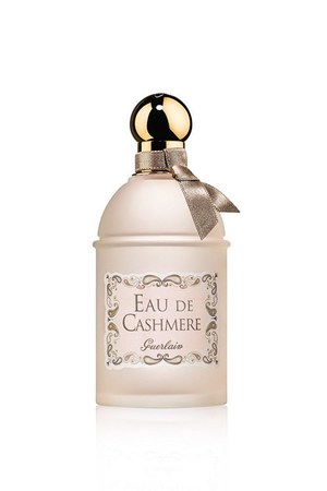 ゲランが贈る、ワードローブのためのフレグランス「オー デ カシミア