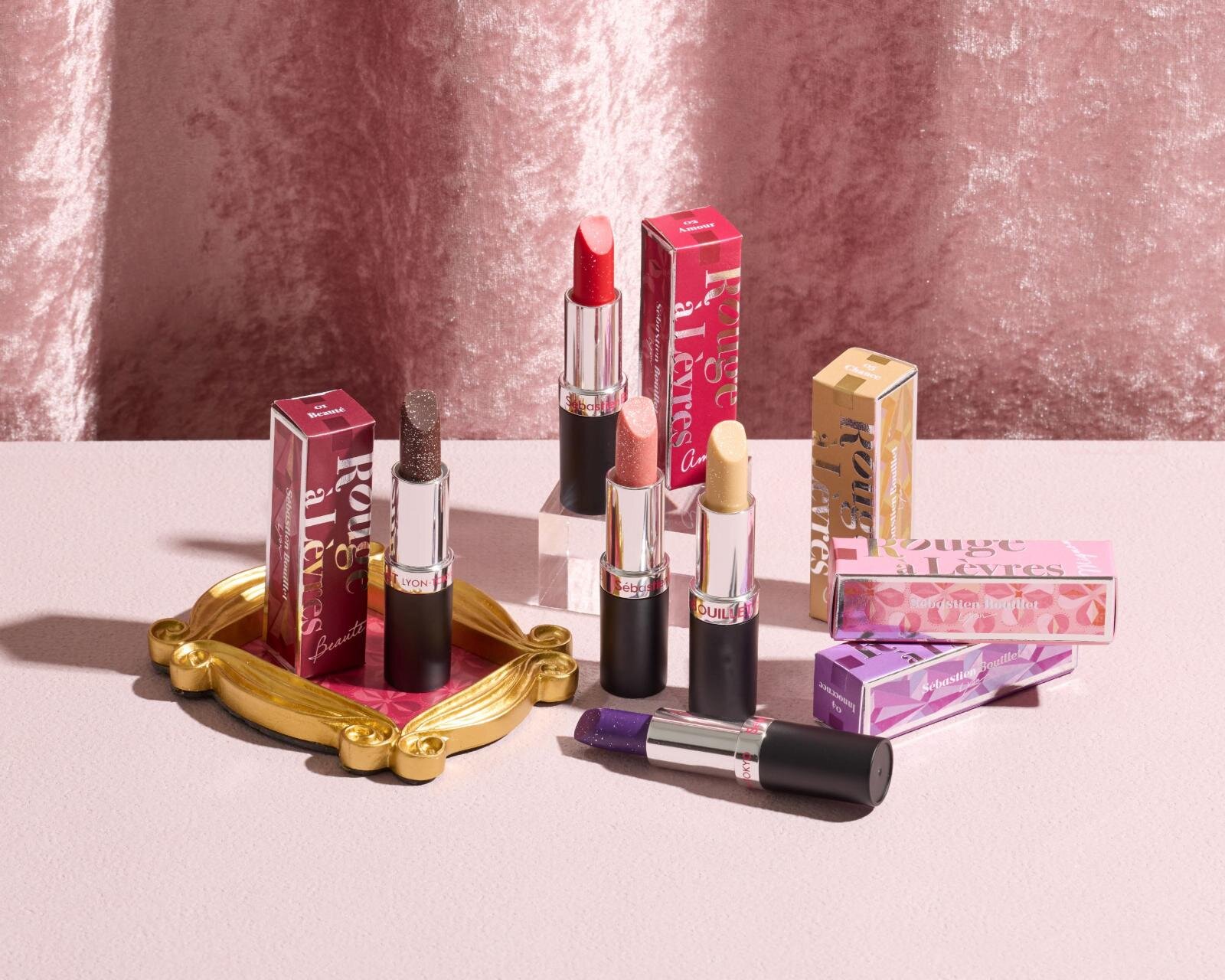 セバスチャン・ブイエ26年バレンタイン、”本物そっくりな”リップ型