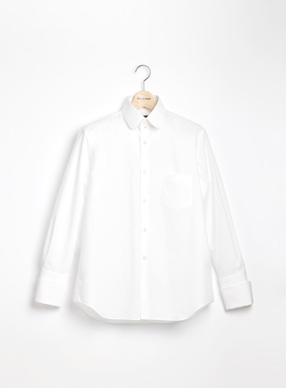 コム デ ギャルソンの白シャツ、丸襟などクラシックな3型が路面店限定