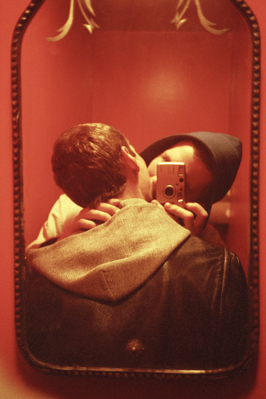 ライアン・マッギンレー写真展「MY NY」が六本木で - 初作品集から約10