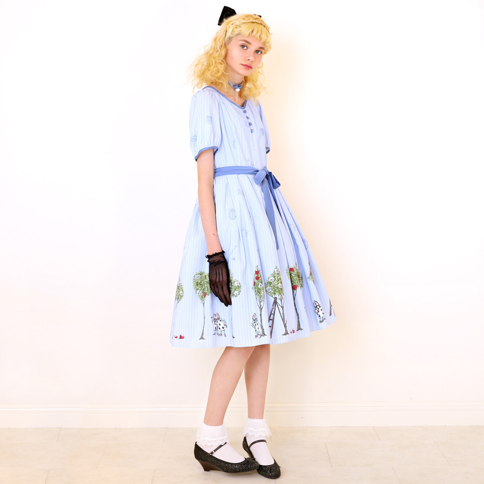 エミリーテンプルキュート『不思議の国のアリス』“トランプ兵の庭師”を