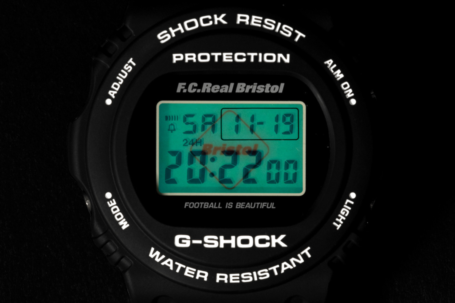 G-SHOCK×チャリアンドコーのコラボウォッチ - スポーティなミリタリー