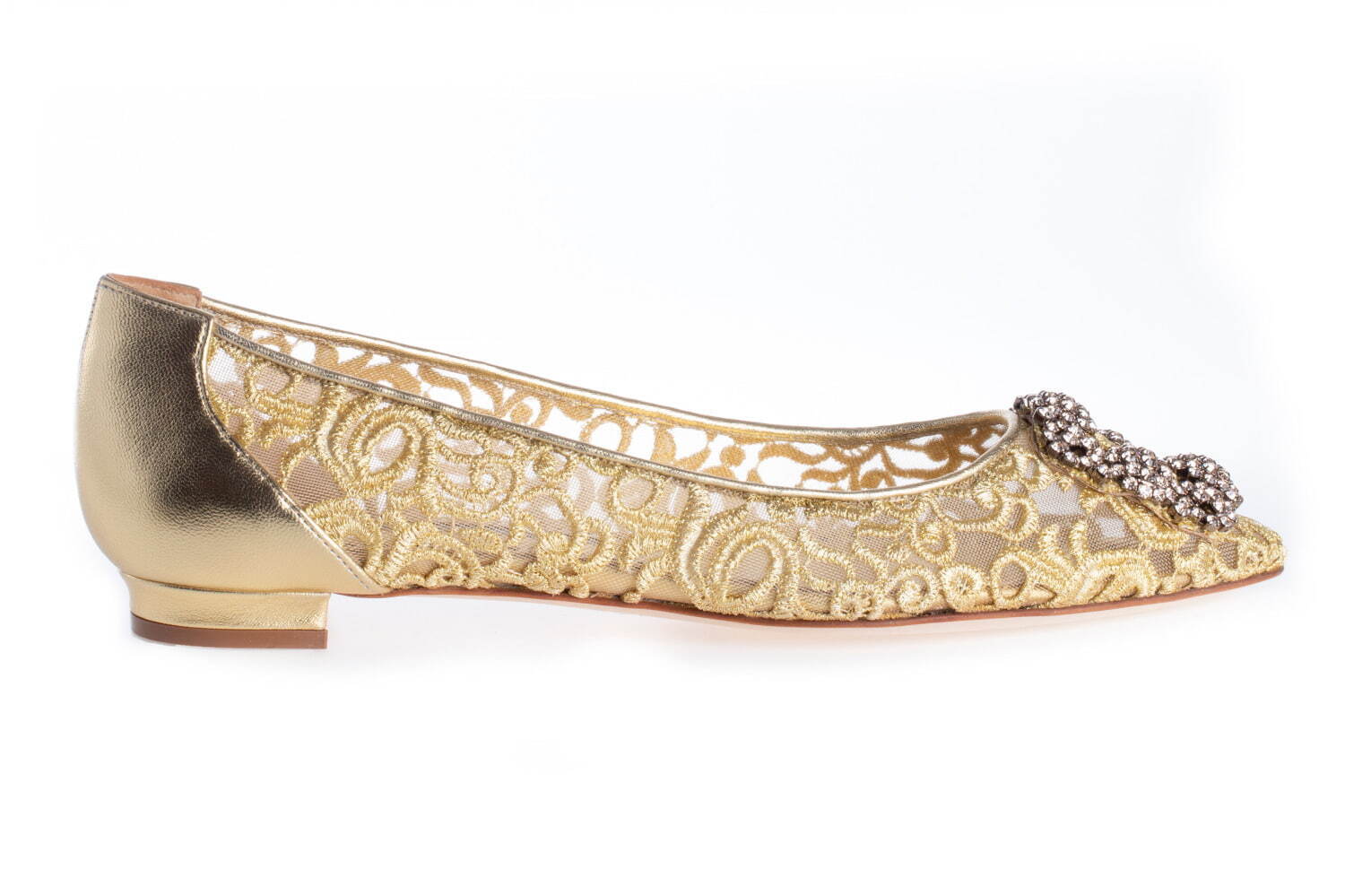マノロ ブラニク「ゴールド」テーマのシューズ、“繊細なベル”が輝く