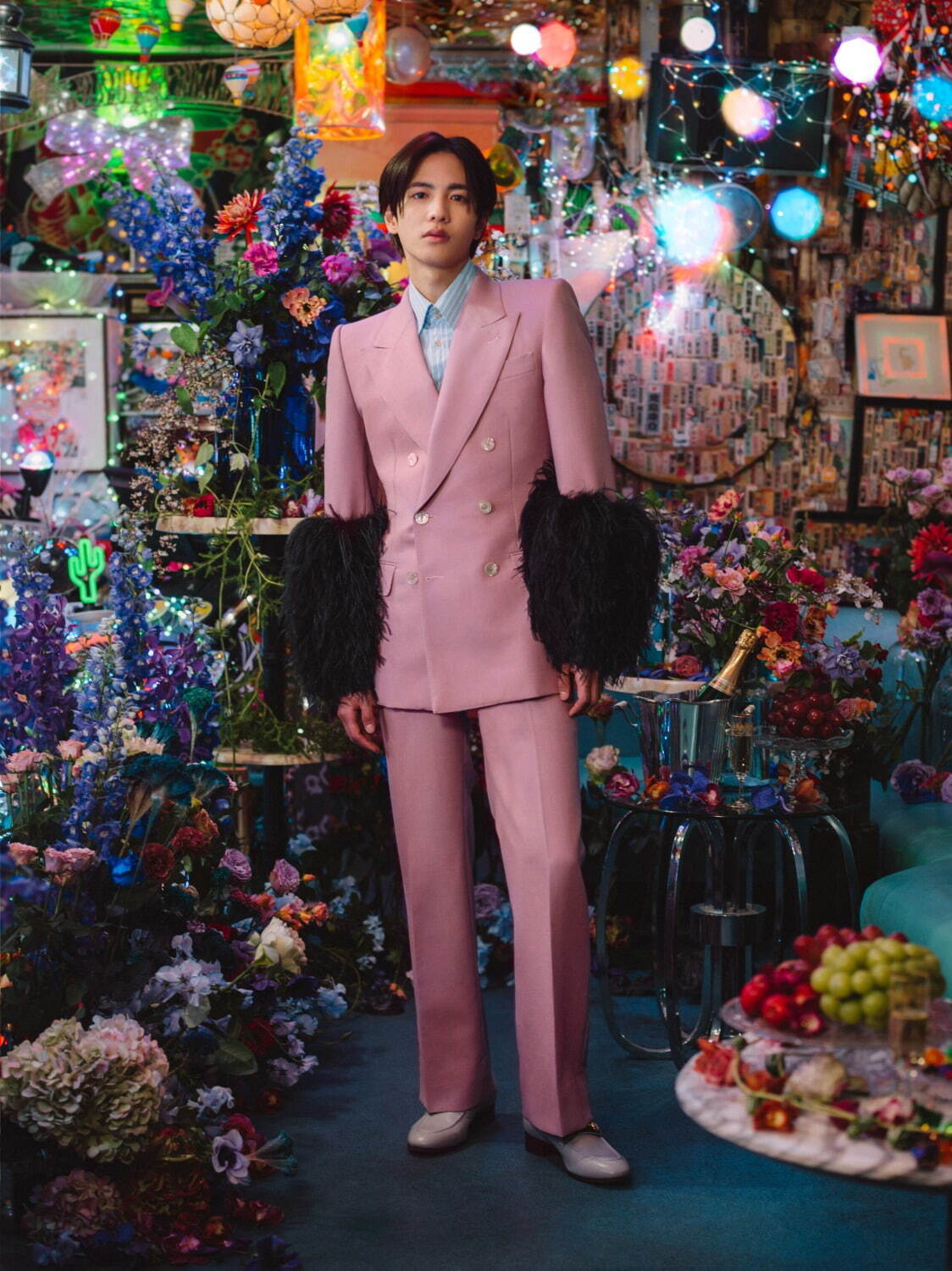 志尊淳が纏うグッチのメンズ新作 - フェザージャケットやタッセル