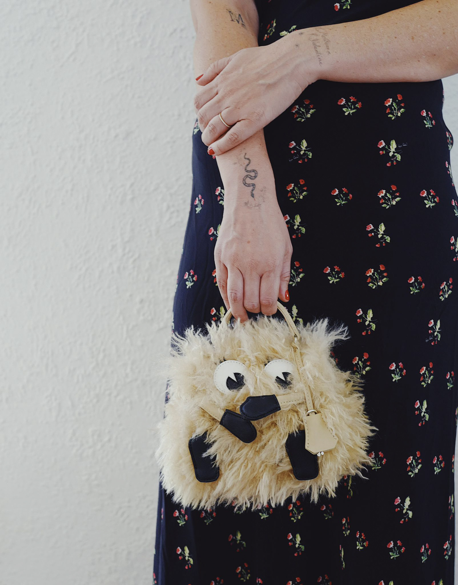 レディメイドの「FROGMAN」から新作、全長125㎝のビッグサイズで発売