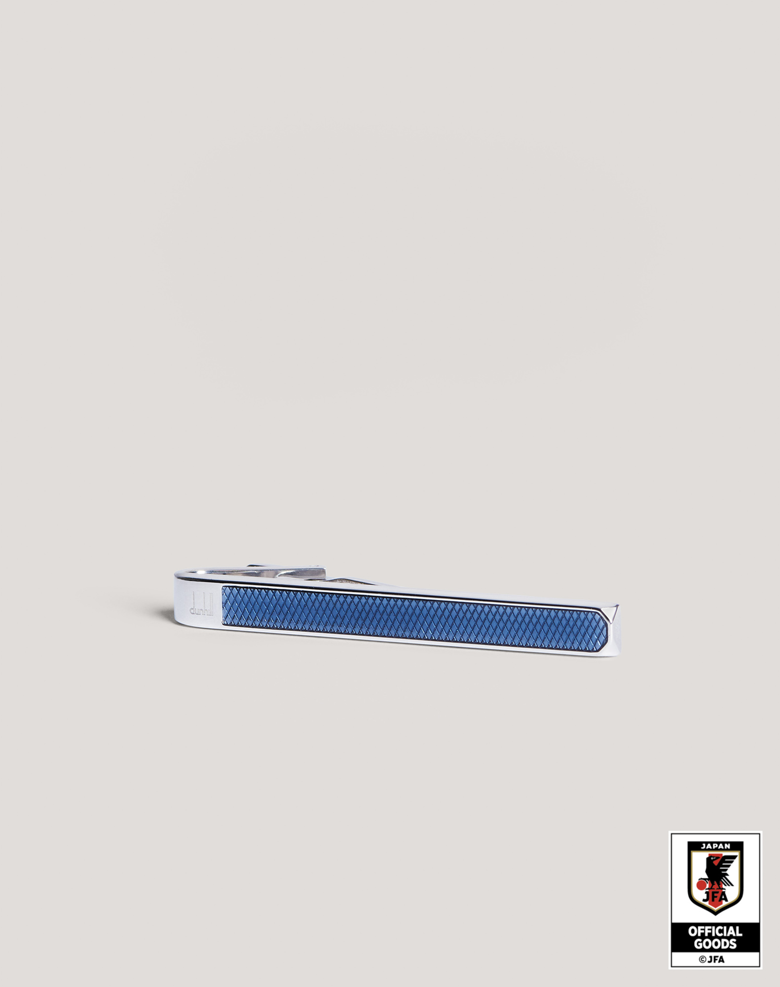 ダンヒルがサッカー日本代表公式ウェアを製作、スーツなど5型