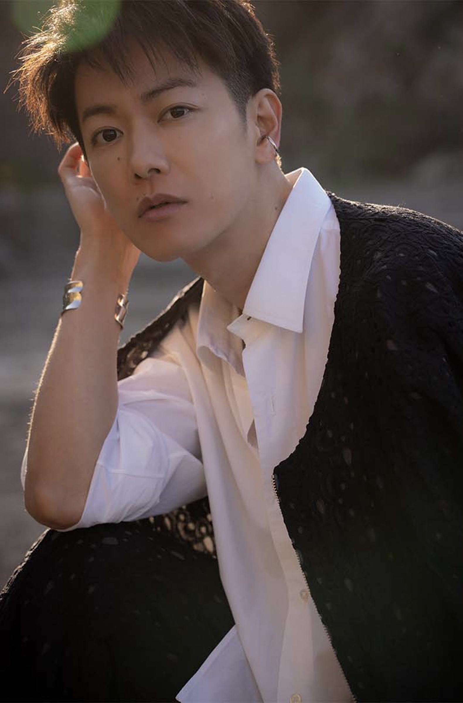 佐藤健が初のアートブック「Beyond」を発売、マリオ・ソレンティが撮影