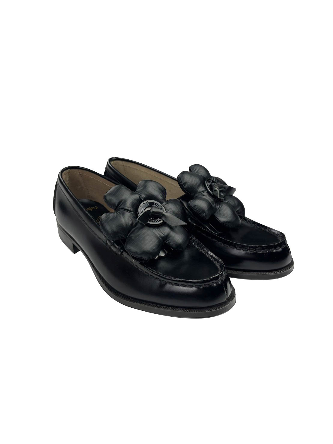 シーロン×ハルタ新作 花とリボンをモチーフにしたローファーを発売