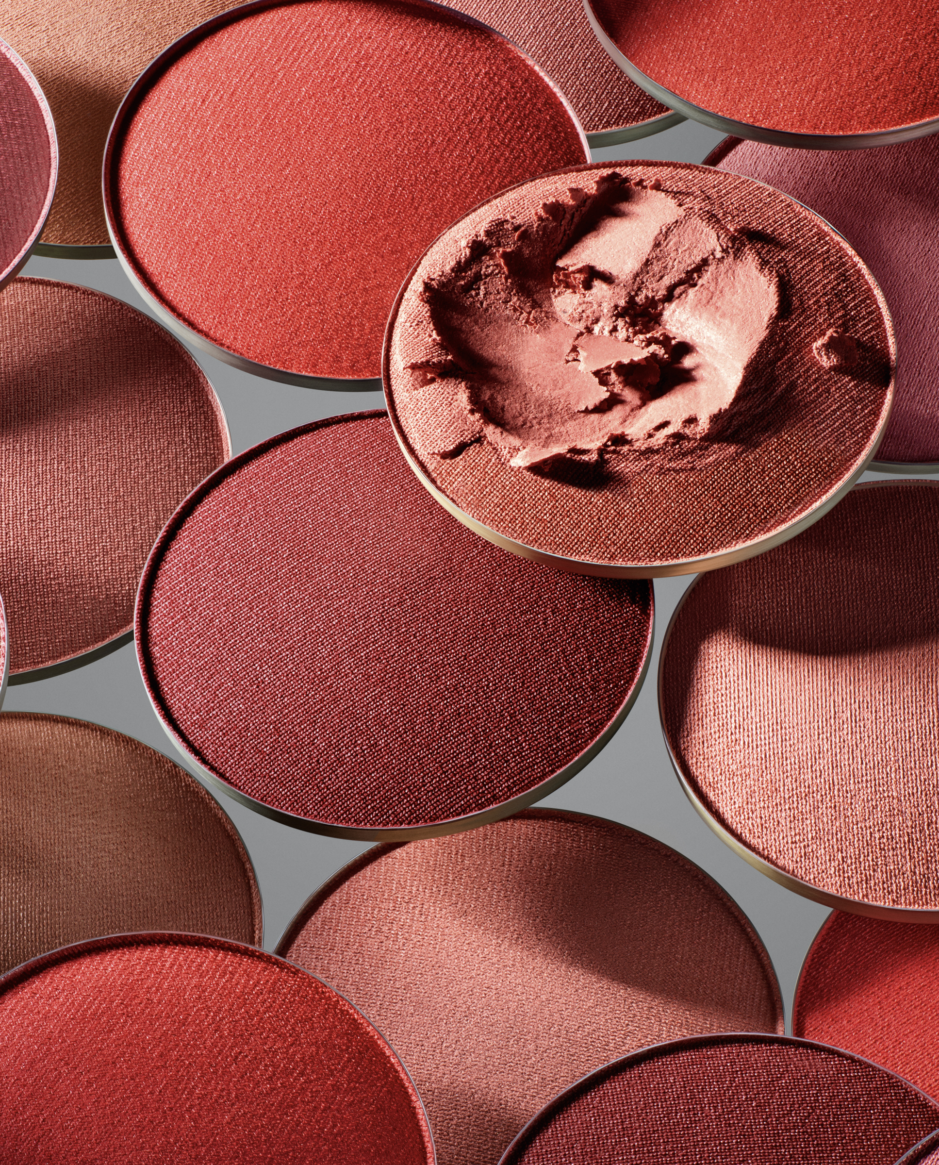 シャネル」から肌になめらかになじむ新チークが登場 鮮やかな発色の5色