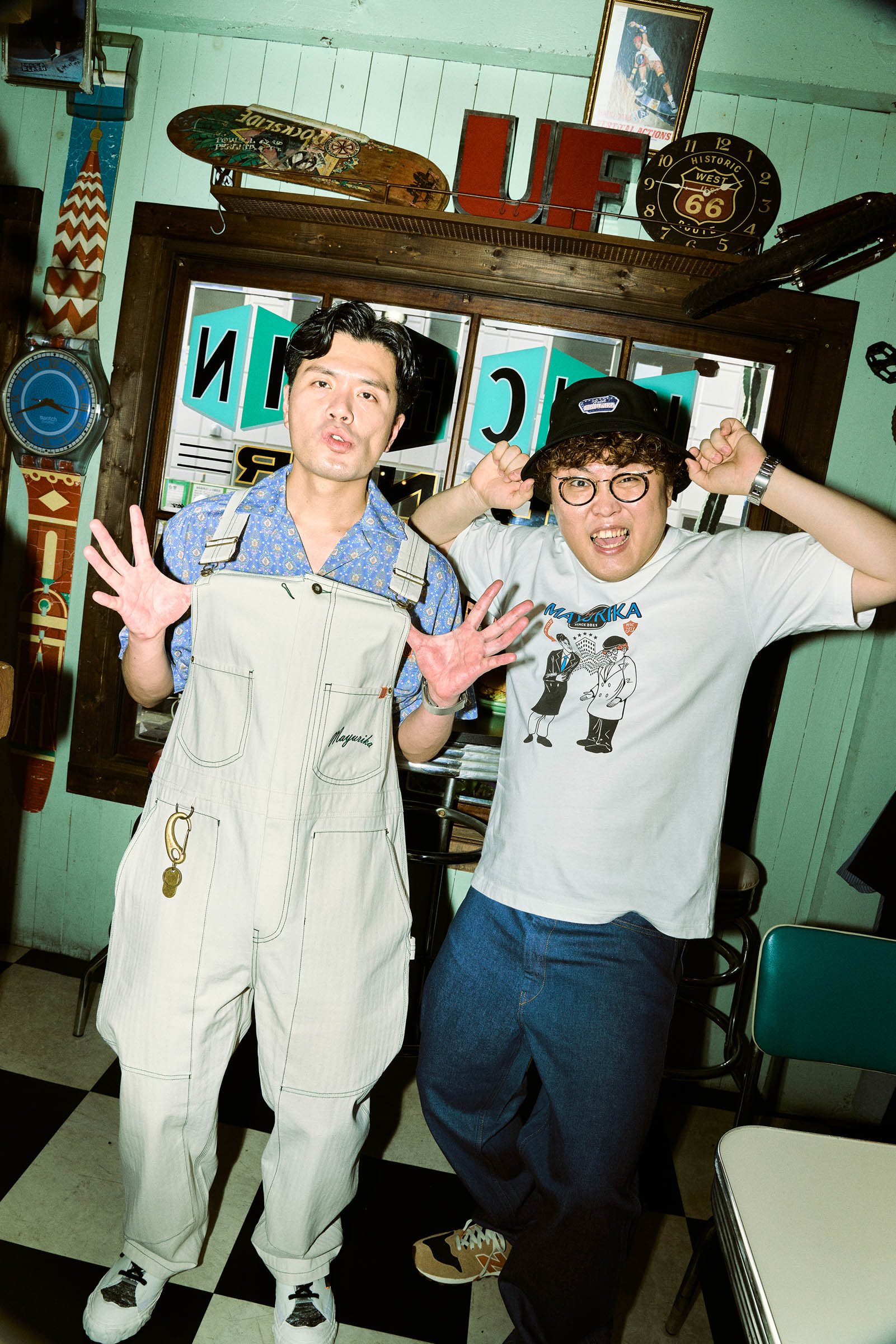 ユニバーサル オーバーオール」がお笑い芸人のマユリカと紅しょうがの2