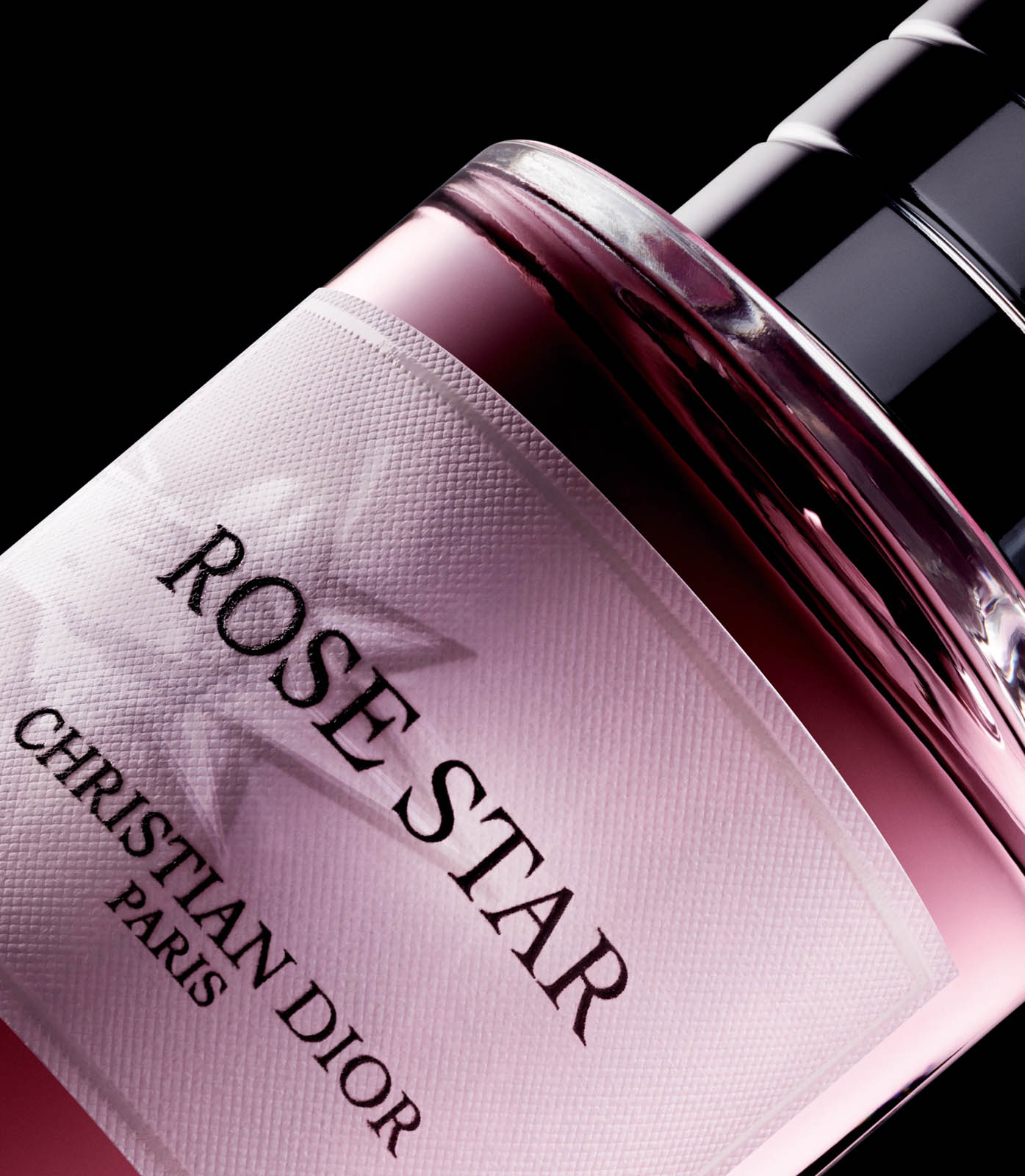 メゾン創設の象徴の星とローズを反映 ディオールが新作フレグランス