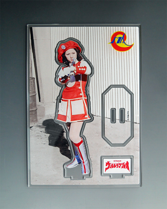 直筆サイン入り】ウルトラマンレオ MAC 白川純子隊員×台座付きアクリル