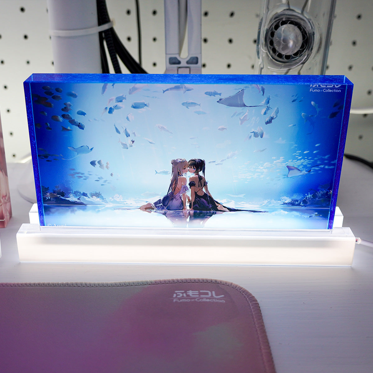 ふもコレ×Anmi LEDスタンド付アクリルブロック − 水族館ラブ −｜ふも