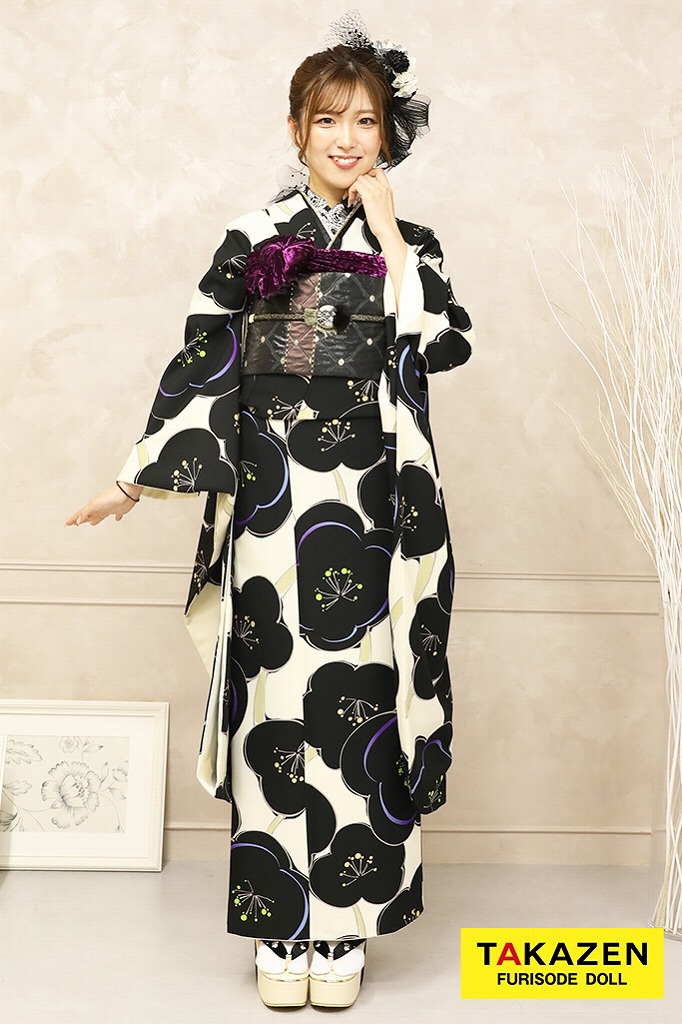 激安レトロ 白/黒 梅柄 シンプル 個性的 モノトーン振袖ネットレンタル