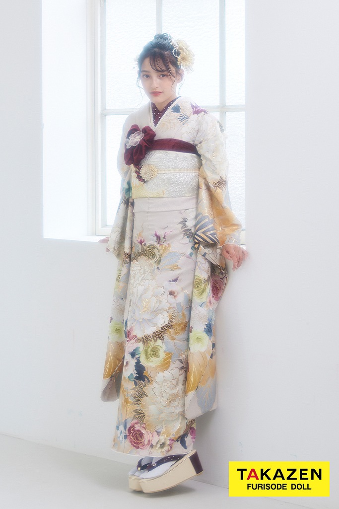 くすみカラー古典 淡い色/ベージュ ボタン柄/大柄 華やか 艶感 綺麗