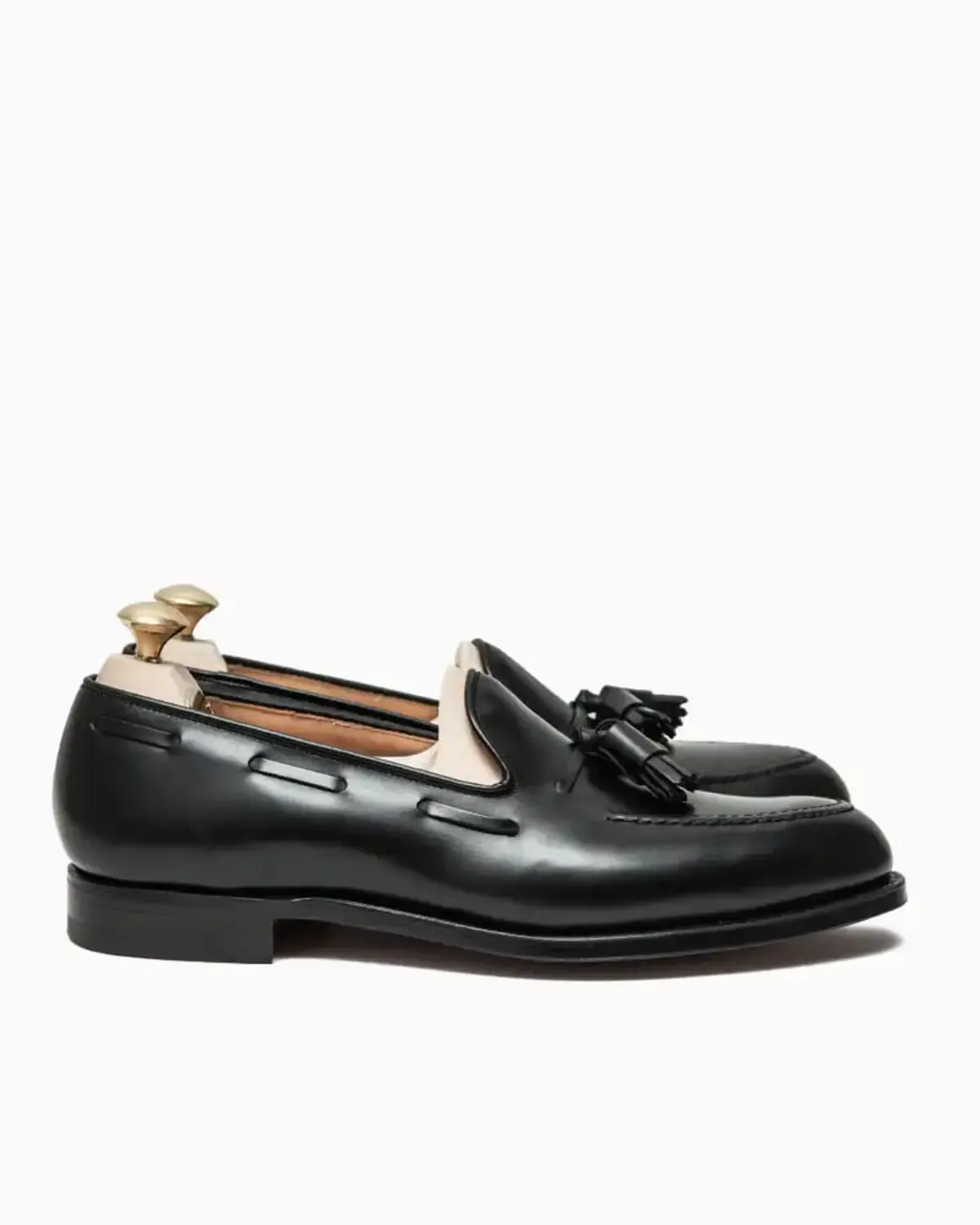 クロケット＆ジョーンズ | 名作タッセル、上質カーフで格上げ