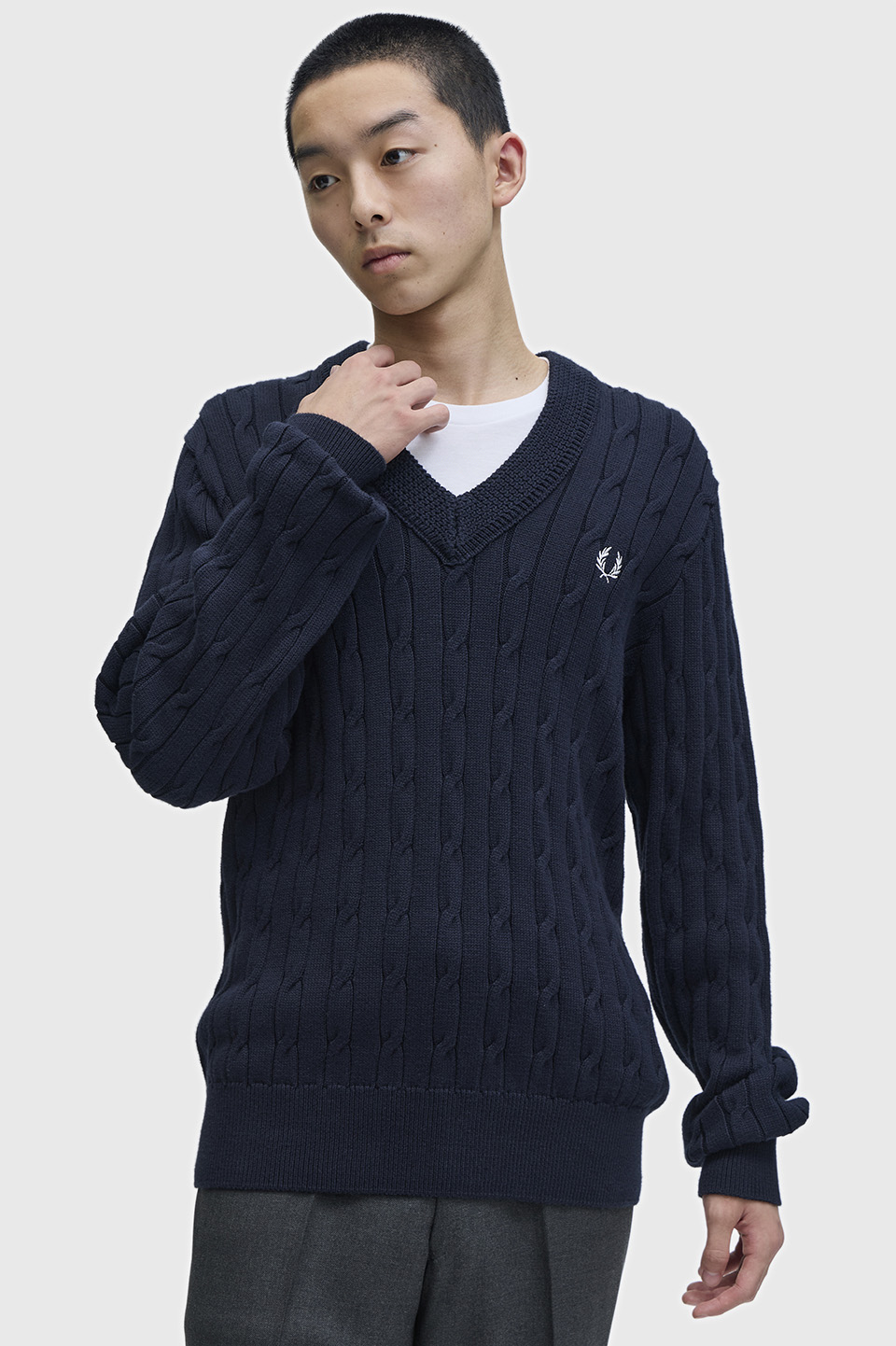 Cable Knit V-Neck Jumper(S 608：NAVY): | FRED PERRY JAPAN
