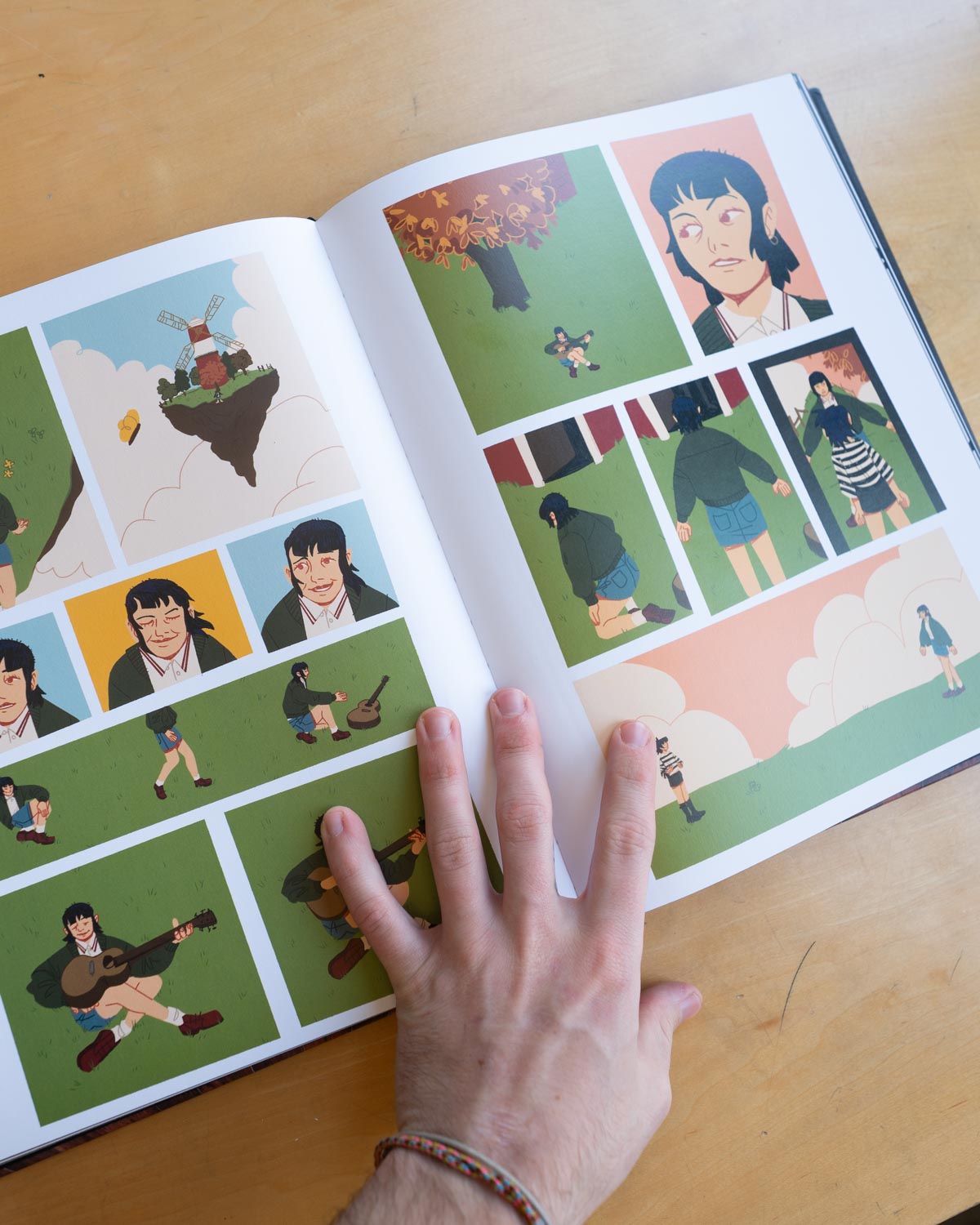 THE GORILLAZ ART BOOK [ALT. COVER 2] – FRET12