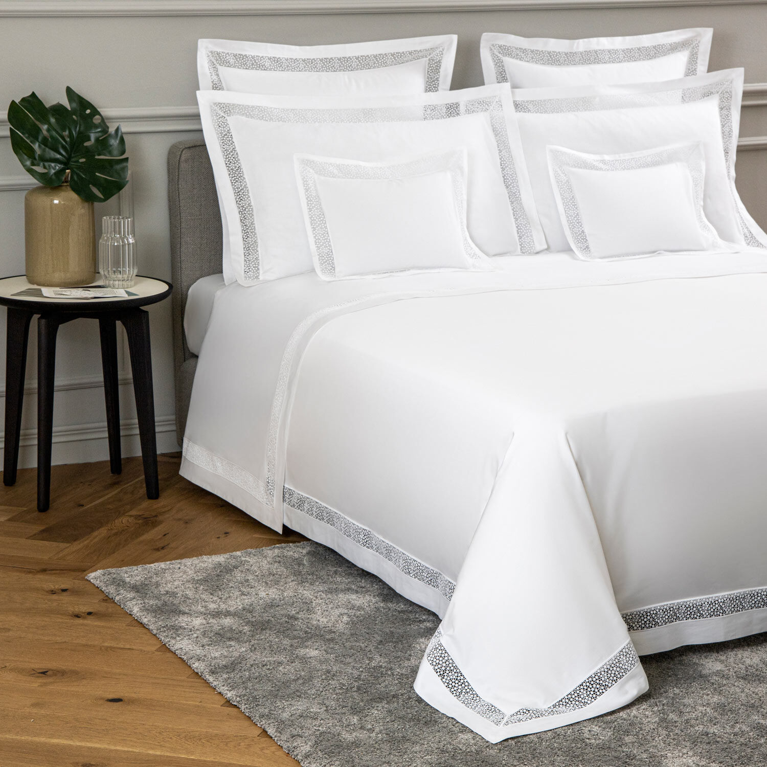 Forever Lace Sheet Set | Frette