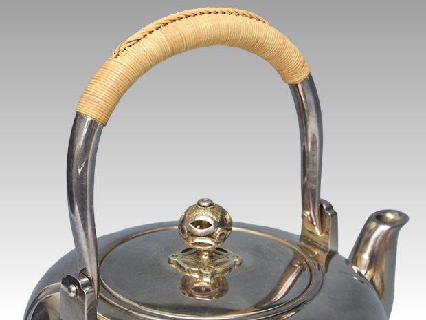 純銀 平安 四世 秦蔵六（造）阿古蛇 銀瓶 498g | 古美術ささき