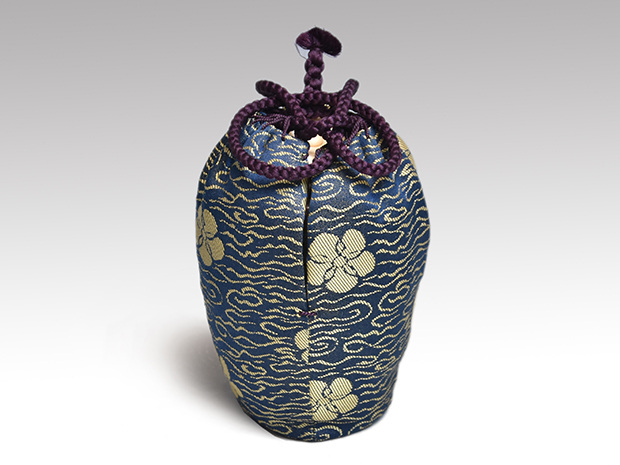 丹波焼 肩衝茶入 市野信水(作) 象牙蓋 仕服（織部緞子） 共箱 | 古美術