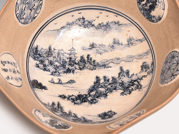 染付丸文楼閣山水図菓子器 小堀遠州流 十五代 小堀宗通箱書 | 古美術ささき