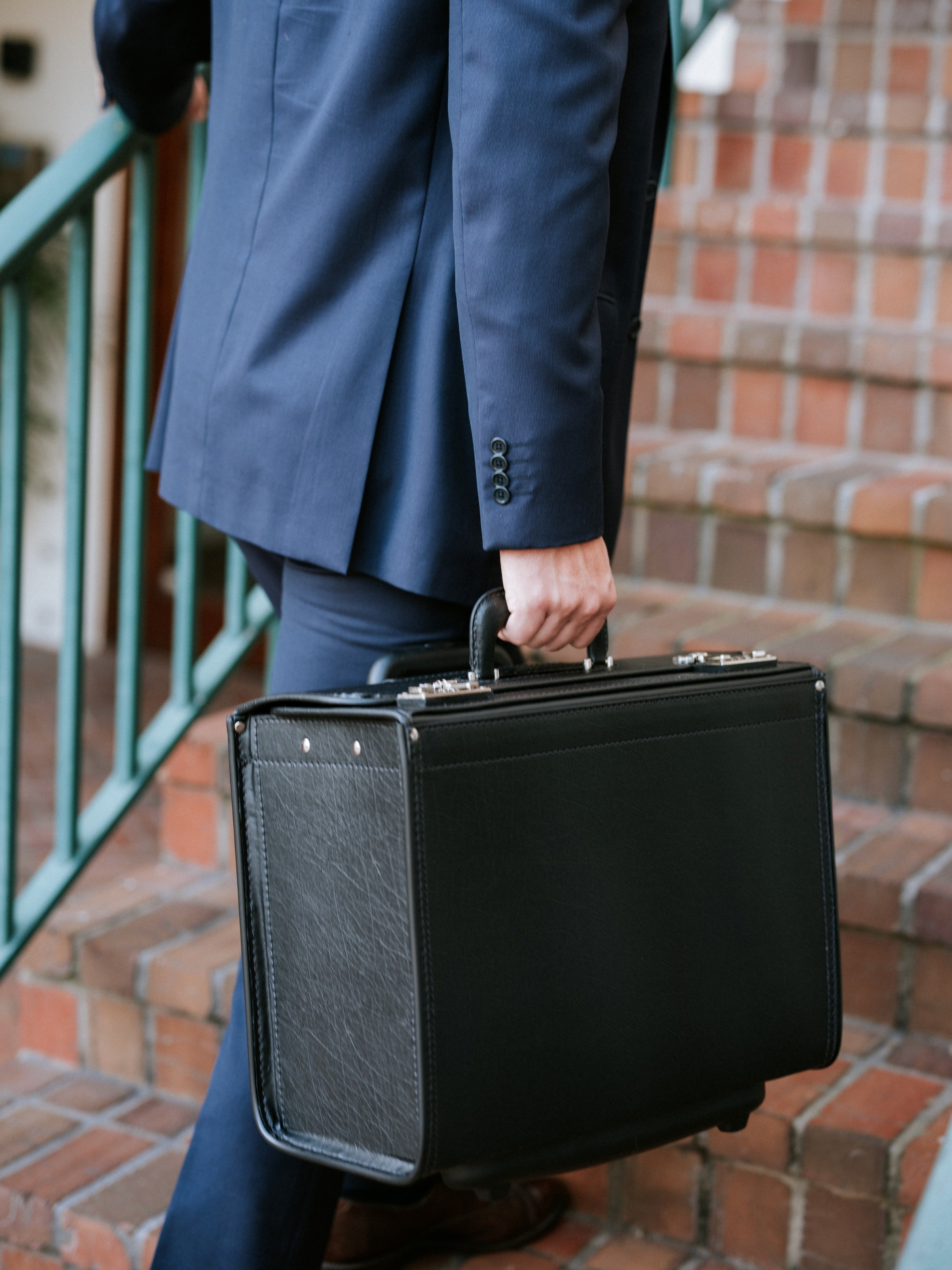 The Defender By Korchmar - Black Vinyl Rolling Catalog Case