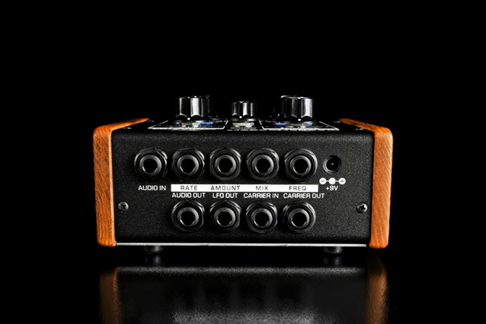 MF-102 Ring Modulator – moog