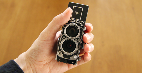 ローライフレックス ミニデジという二眼レフ風の可愛いデジカメの紹介
