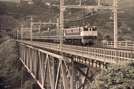 EF65-1000 - 高速客車高速貨物用直流電気機関車 -