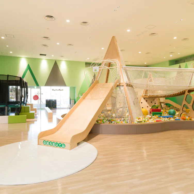 館内紹介｜京王あそびの森 HUGHUG＜ハグハグ＞