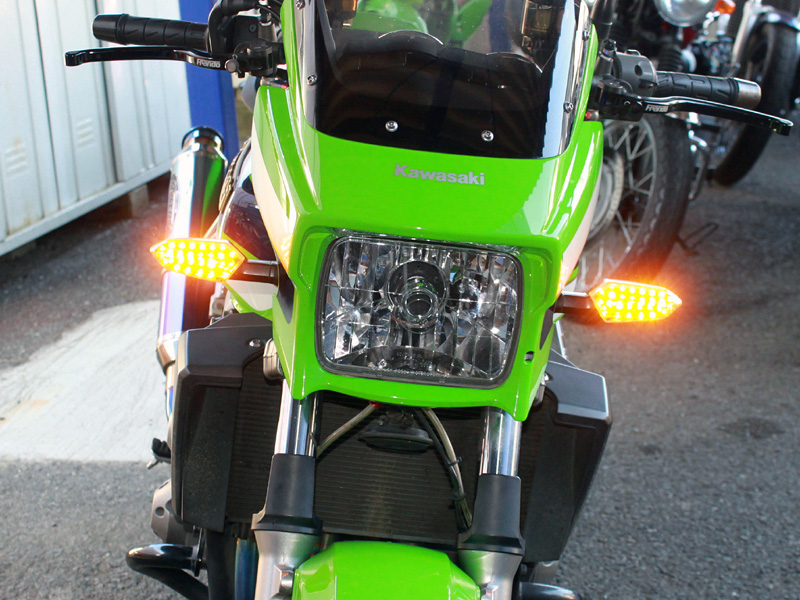 C.F.ポッシュより、ZRX1200 DAEGやNinja 250SL/Z250/Z250SLに適合する