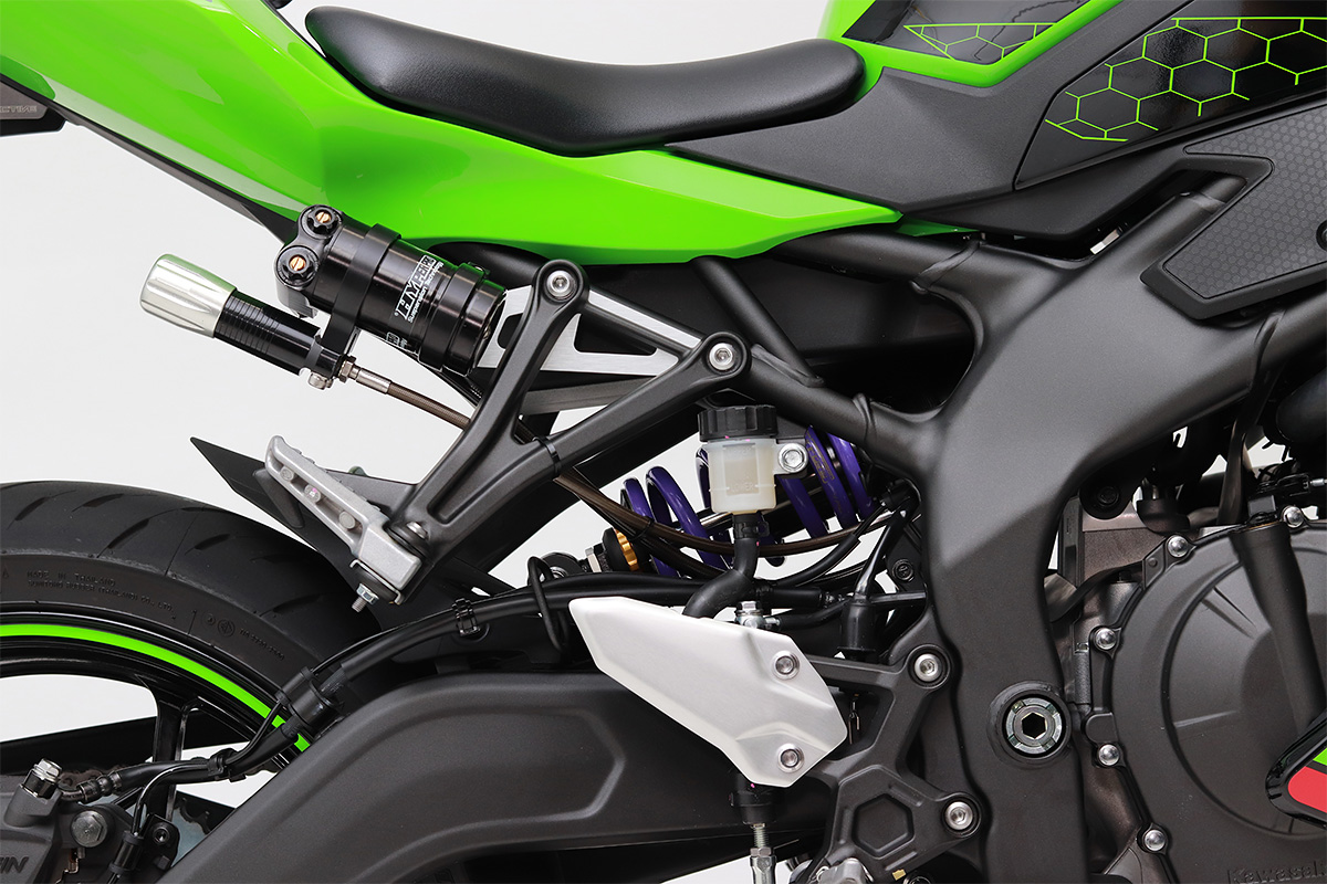 アクティブからNinja ZX-25R用カスタムパーツが続々登場。スポーティな