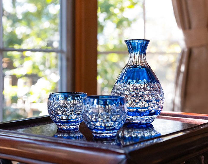 江戸切子 伝統工芸士・篠崎英明 作 酒器揃＜玉舞＞ | カガミクリスタル