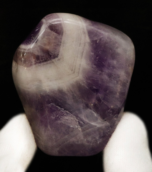 勝利のV字模様が見られます！全面ポリッシュされたシェブロン