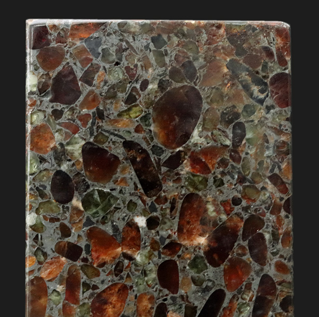 人気！世界で最も美しい隕石と評されることがある、石鉄隕石