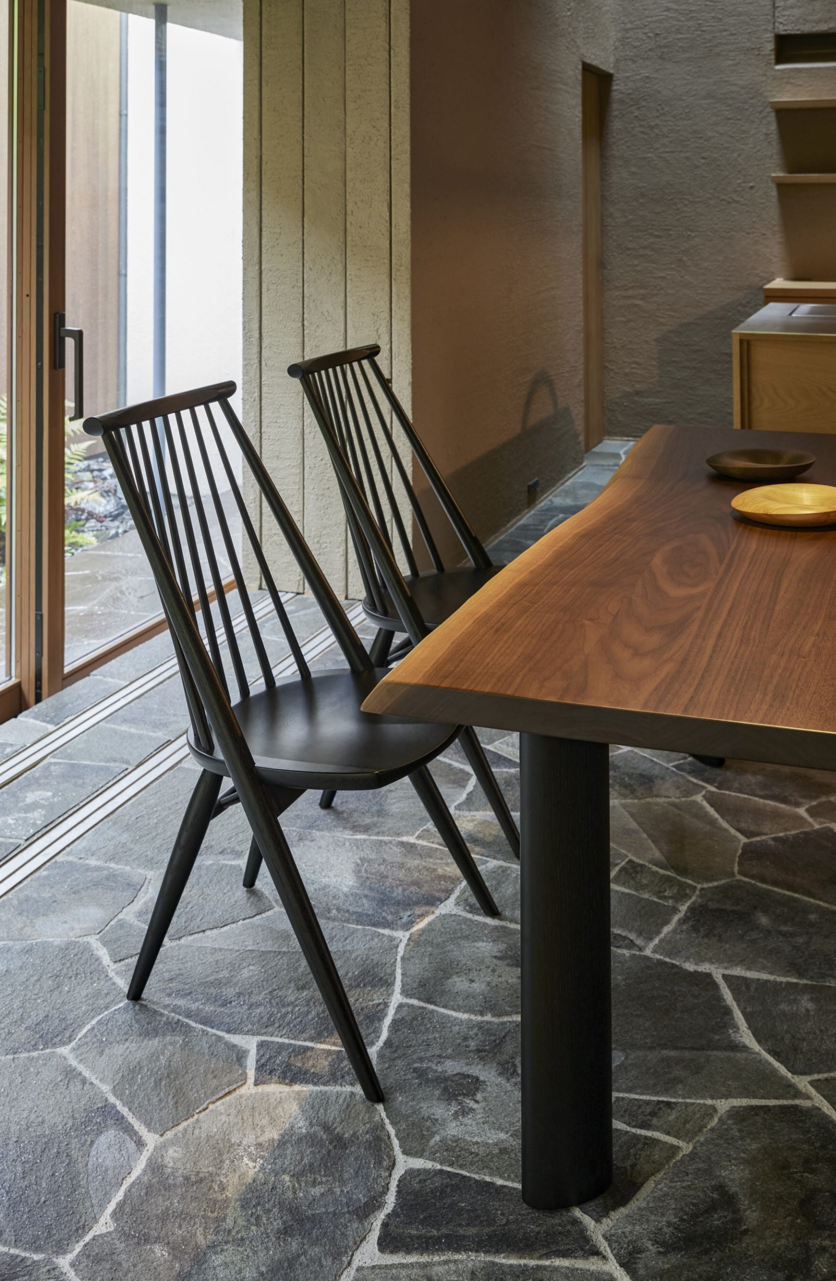 PREMIUM TABLE - 国産無垢家具は飛騨高山発の家具メーカー KASHIWA