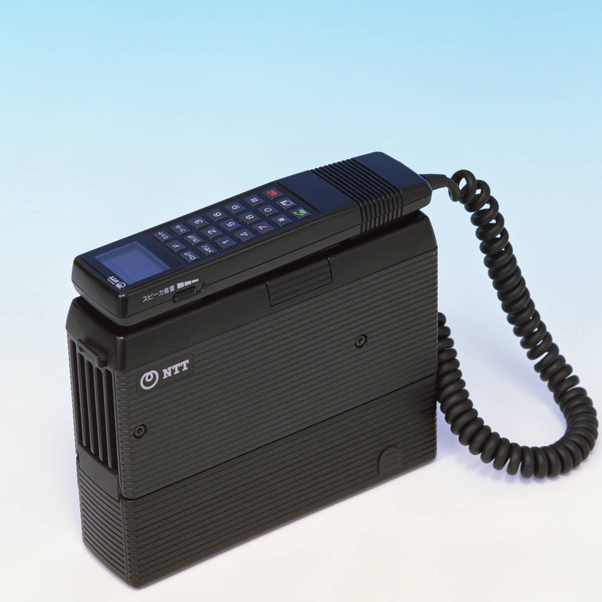 ショルダーフォン」から「スマホ」へ。30代に突入した携帯電話 ｜BEST