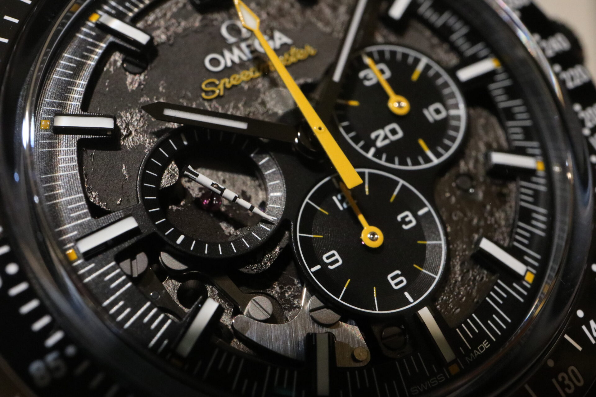 オメガ】久しぶりに再入荷いたしました！時計の概念を超えた芸術作品_