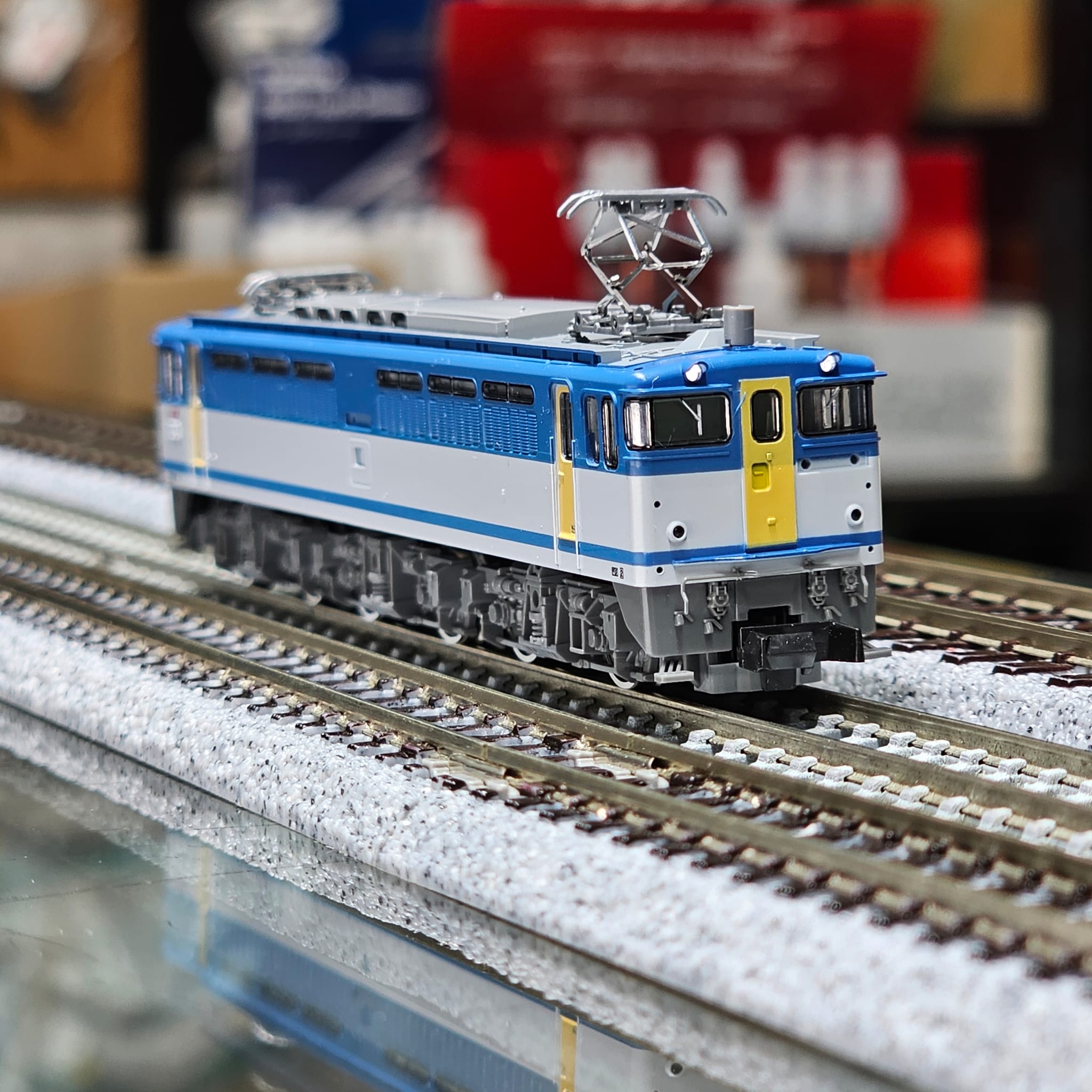 TOMIX 7135 JR EF65-2000形電気機関車(2127号機・JR貨物更新車